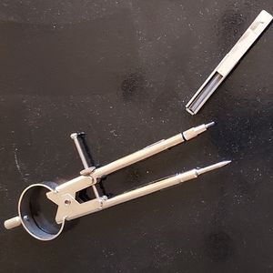 Compass with extra leads